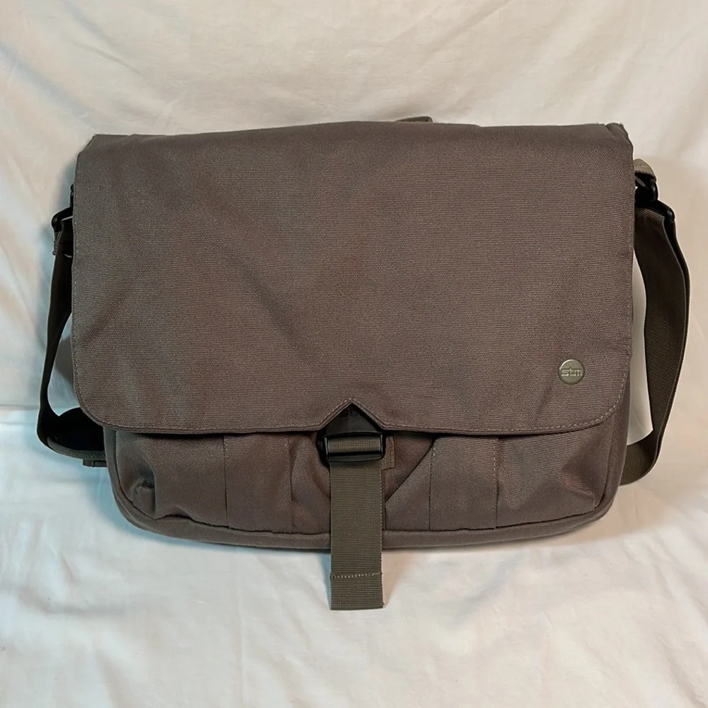 STM Scout 2 Medium Laptop Shoulder Bag , Olive